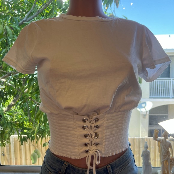 White Corset Top, Dress it Up or Down!🥥 - Picture 2 of 5